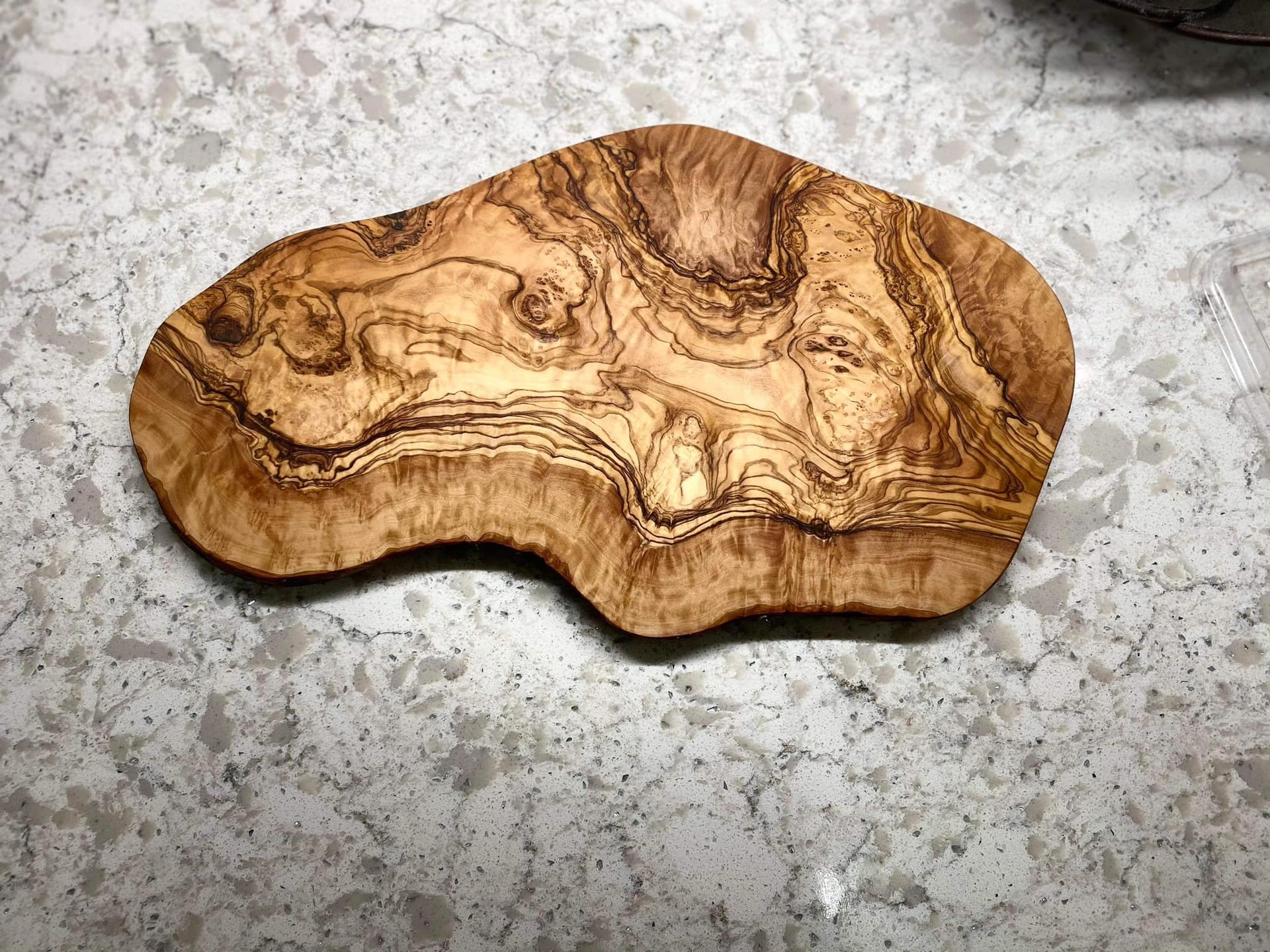 https://elccreations.com/cdn/shop/products/olivewoodcharcuterieboard.jpg?v=1637647351&width=1920